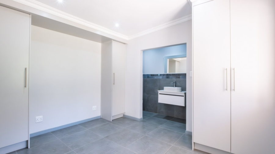 5 Bedroom Property for Sale in Sedgefield Central Western Cape